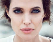 Maiores Polêmicas de Angelina Jolie (11)