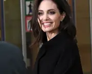 Angelina Jolie - Peso e Altura em 2018 (17)