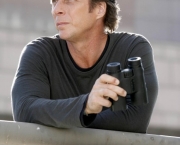 PRISON BREAK: Mahone (William Fichtner) watches and waits for The Company to slip up in the PRISON BREAK episode "Deal or No Deal" airing Monday, Dec. 1 (9:00-10:00 PM ET/PT) on FOX.  ©2008 Fox Broadcasting Co. Cr: Greg Gayne/FOX