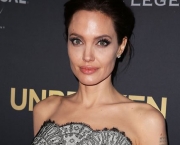 Angelina Jolie Magra e Doente (5)