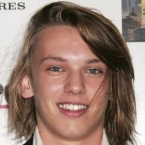 foto-jamie-campbell-bower-02