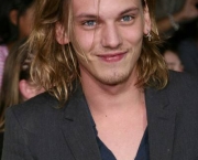 foto-jamie-campbell-bower-09