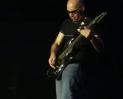 Joe Satriani 4