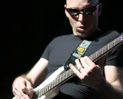 Joe Satriani 9