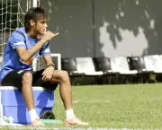 Neymar Tem Perna Torta (5)