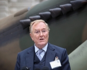 Robert Hardy (18)