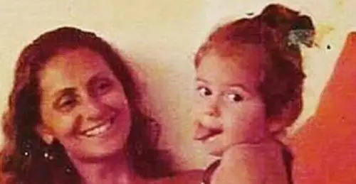 Giovanna Antonelli Na Infância Junto Com a Mãe 